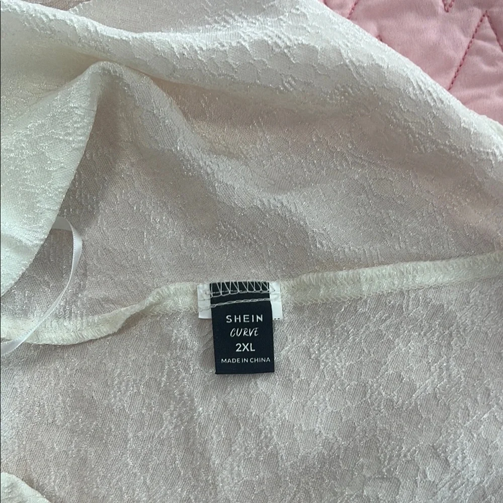 SHEIN White Textured Blouse - Picture 5 of 6